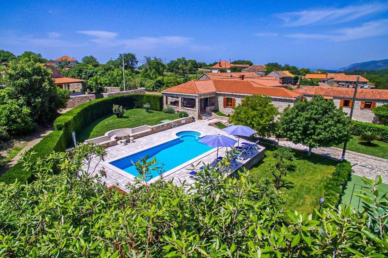 Villa Royal Palace *